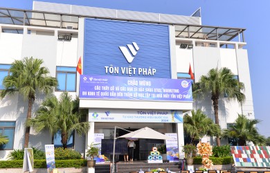 Tôn Việt Pháp chào đón đoàn sinh viên Khoa Marketing – Đại học Kinh tế Quốc dân đến tham quan và học tập tại nhà máy